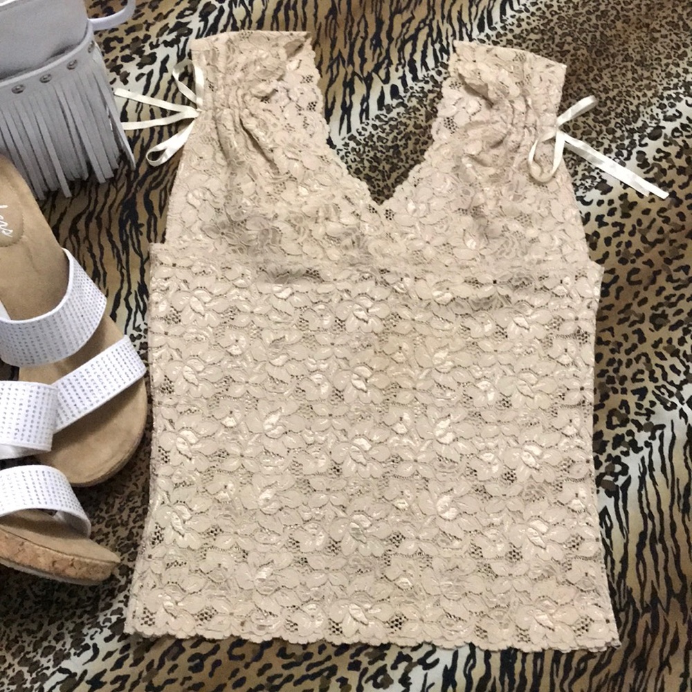 Stretch Lace Top - Picture 2 of 6